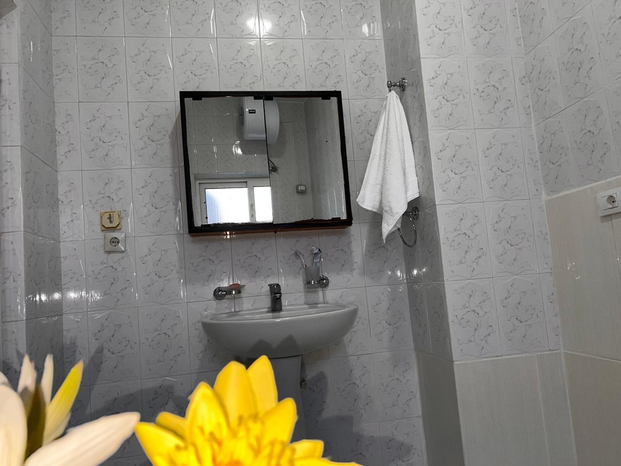 Berat Private Room In Haxhialiu Villa Ngoại thất bức ảnh