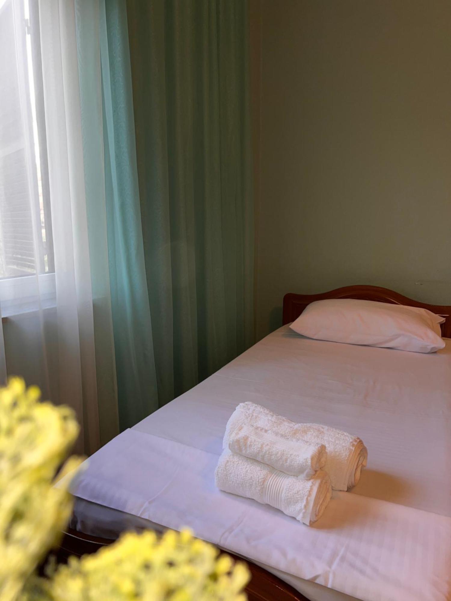 Berat Private Room In Haxhialiu Villa Ngoại thất bức ảnh