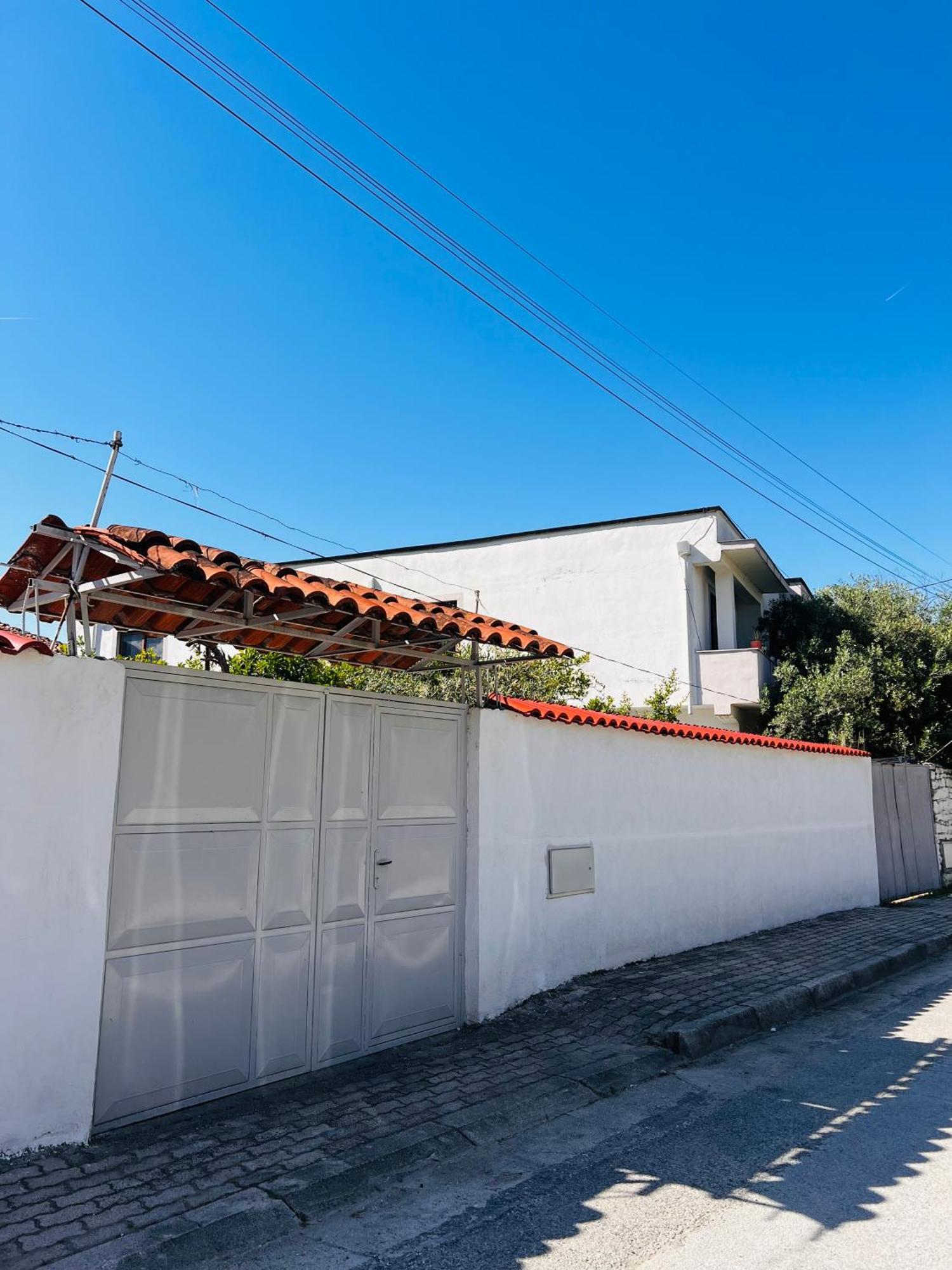 Berat Private Room In Haxhialiu Villa Ngoại thất bức ảnh